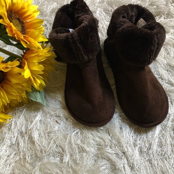 Steve Madden Slippers - Picture 7 of 14
